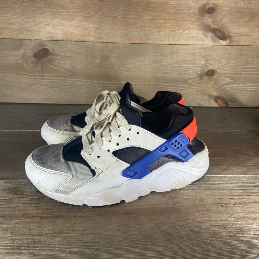 Nike air huarache kids youth size 5.5 Y shoes white athletic running sneakers - Picture 1 of 8
